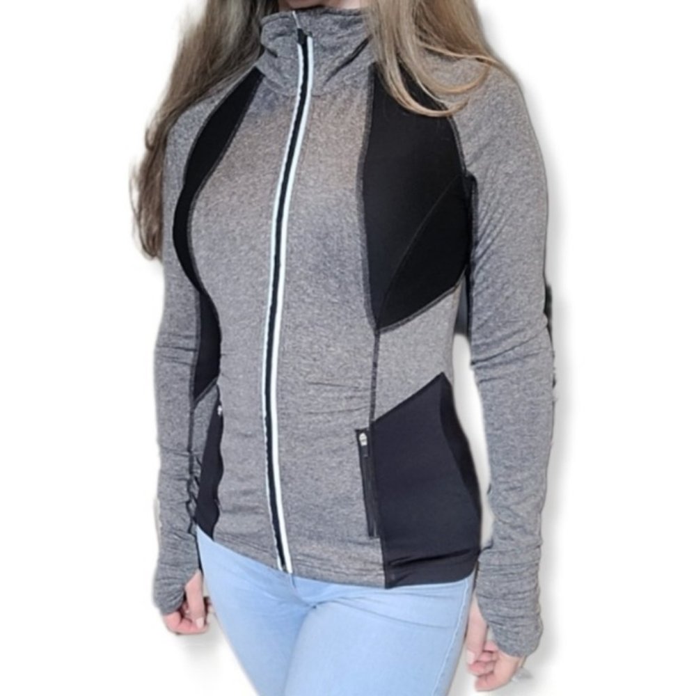 YAS Women's Athletic Running Jacket Size Small